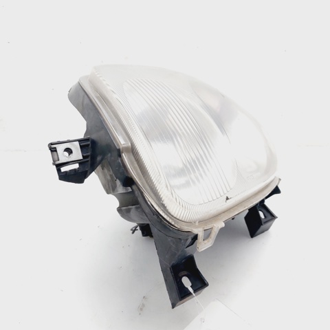 7701045168 RENAULT Faro izquierdo  comprar en Oviedo