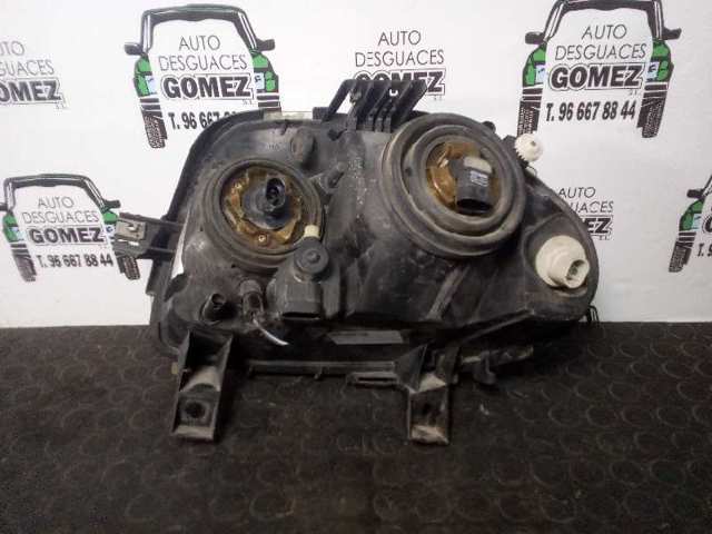 7701045175 RENAULT Faro derecho  en stock Huelva