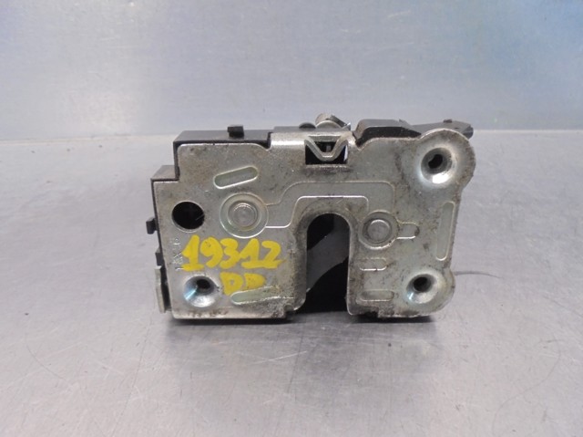 7701046800 Cerradura de puerta delantera derecha  en stock Sabadell