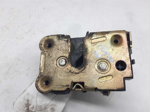7701046800 RENAULT Cerradura de puerta delantera derecha  comprar en Oviedo