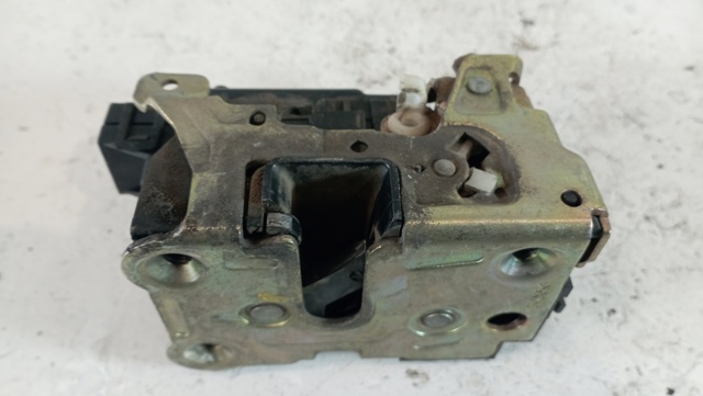 RENAULT 7701046800 Cerradura de puerta delantera derecha  en stock Terrassa