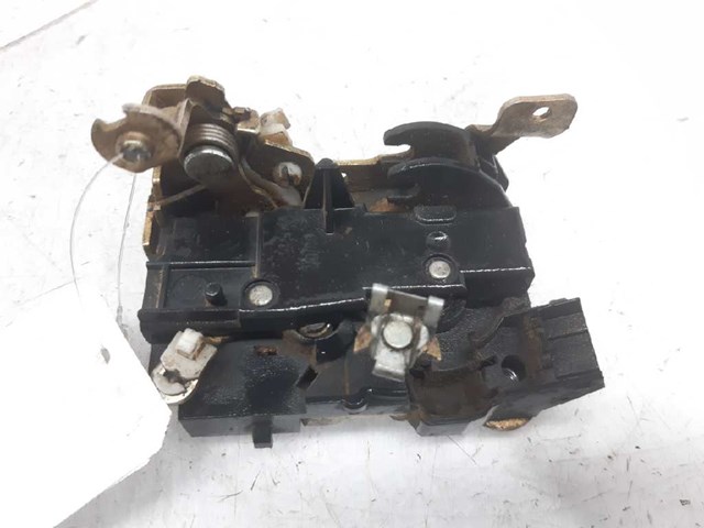 7701046800 Cerradura de puerta delantera derecha comprar Girona