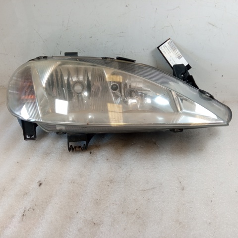RENAULT 7701047180 Faro derecho comprar Pamplona