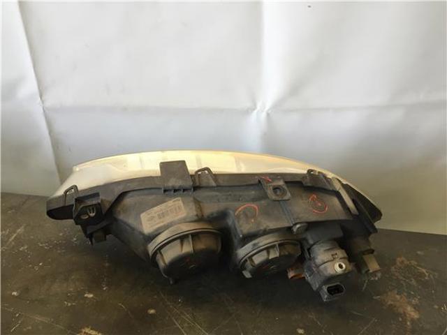 7701047180 RENAULT Faro derecho  comprar en Lleida