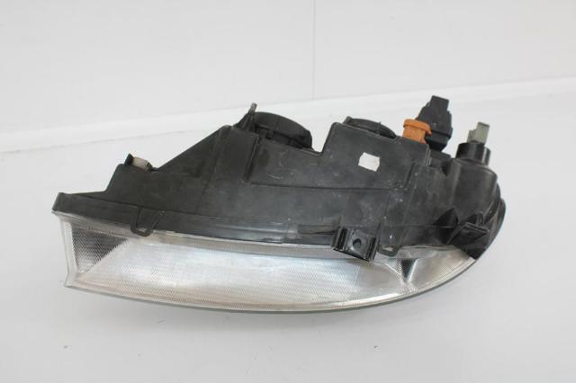RENAULT 7701047180 Faro derecho  comprar en Ponferrada