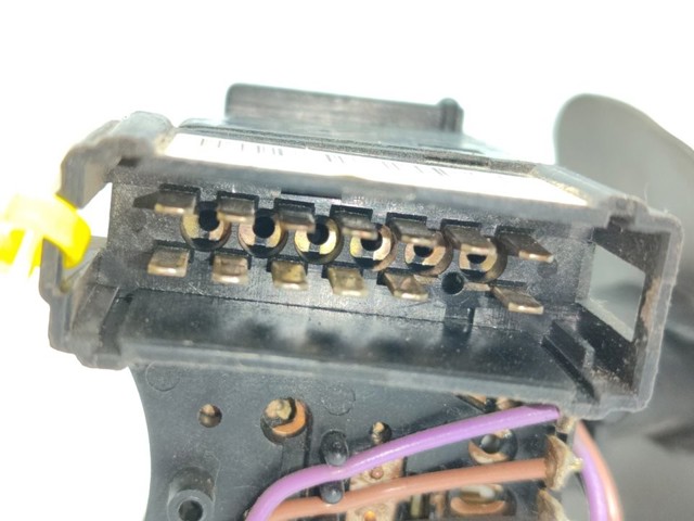 7701047261 RENAULT Conmutador izquierdo de la columna de dirección  disponible Alicante
