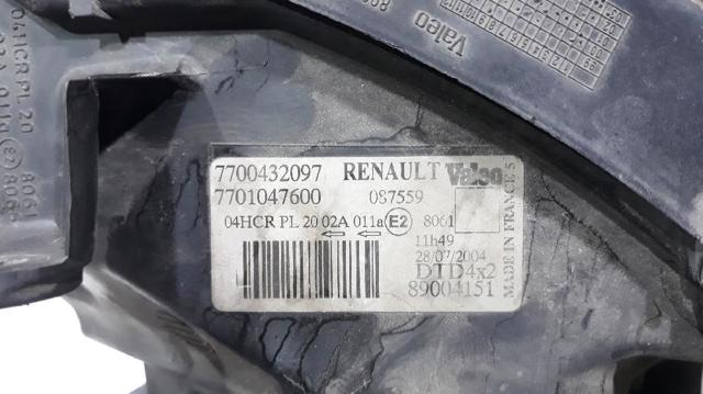 7701047600 Faro derecho  en stock Granada