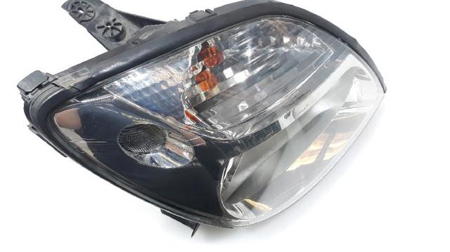 7701047600 RENAULT Faro derecho  comprar en Lleida