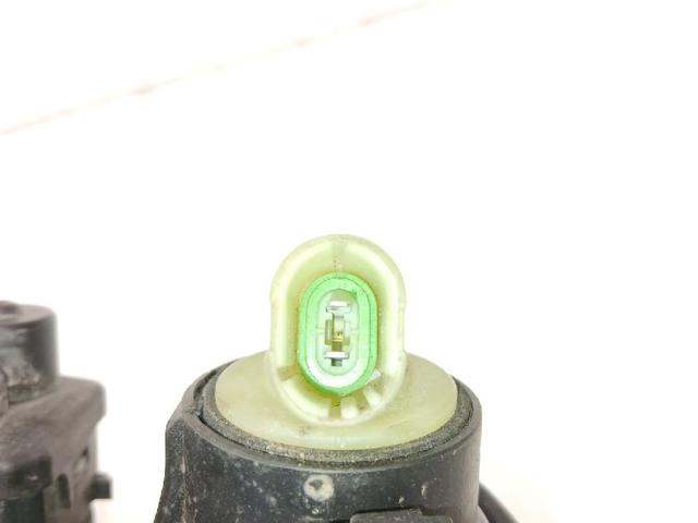 7701047881 Faro derecho  en stock Sabadell
