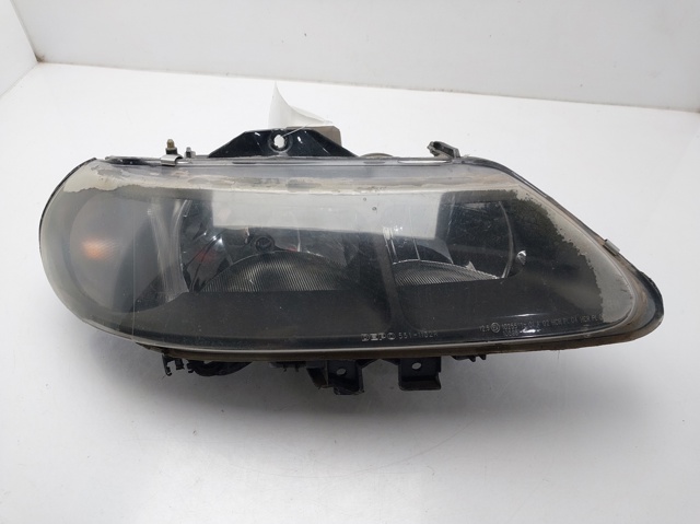 7701047881 RENAULT Faro derecho  disponible Vigo