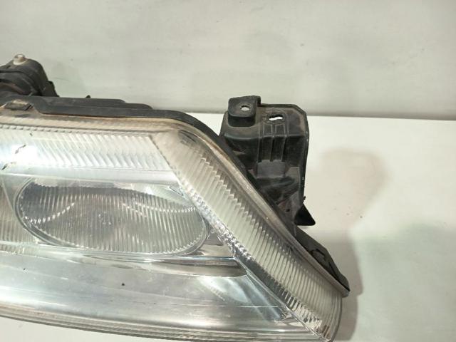 7701047881 Faro derecho  disponible Burgos