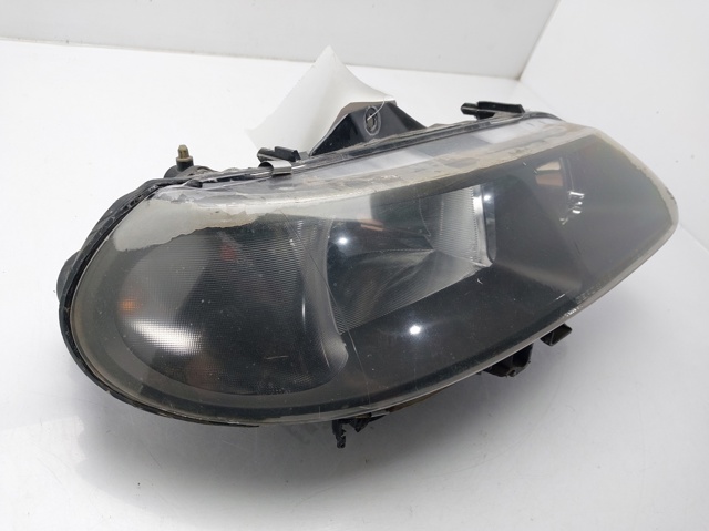 7701047881 Faro derecho  en stock Granada