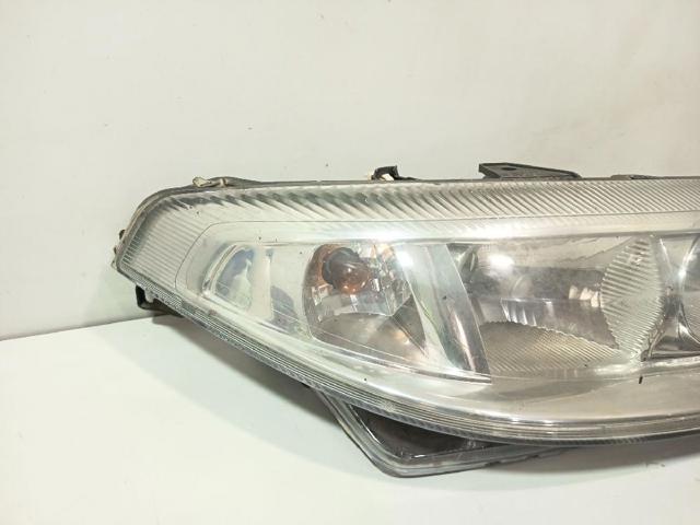 7701047881 RENAULT Faro derecho  comprar en Oviedo