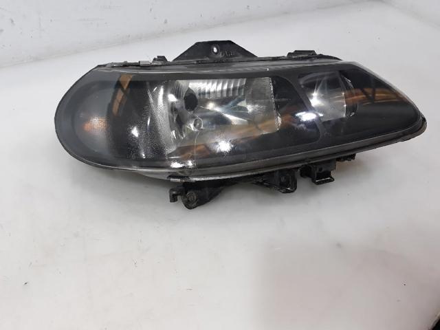 7701047881 RENAULT Faro derecho  comprar en Oviedo