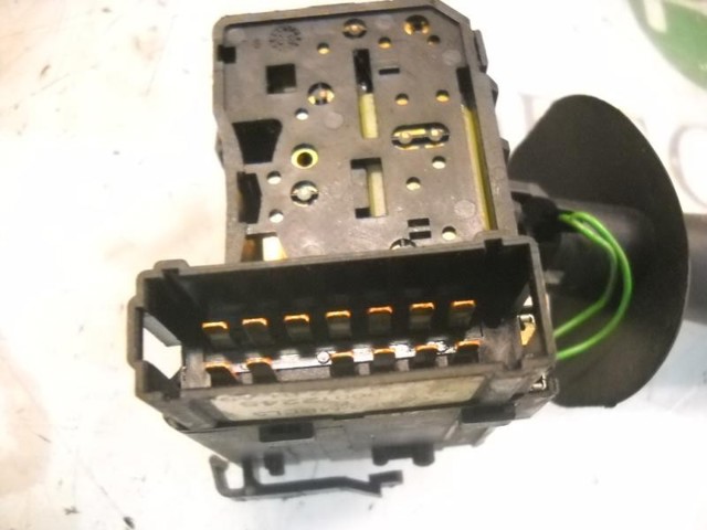 7701048915 RENAULT Conmutador derecho de la columna de dirección  disponible Alicante