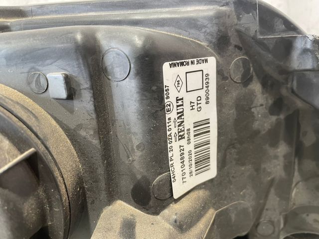 7701048927 Faro izquierdo  en stock Sabadell