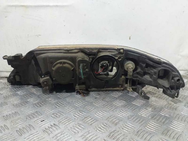 7701048931 RENAULT Faro derecho comprar Bilbao