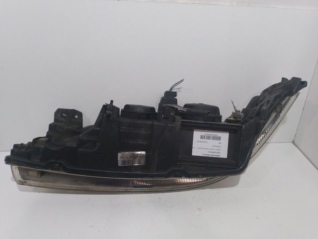 7701048931 Faro derecho  disponible Utrera