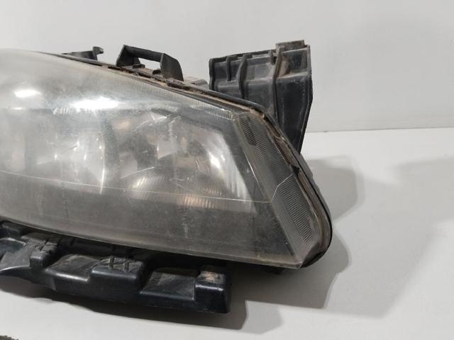 RENAULT 7701048931 Faro derecho comprar Barcelona