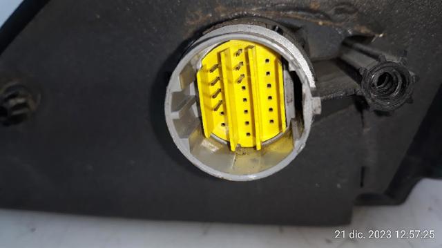 7701049059 Espejo de retrovisor derecho  en stock Sabadell
