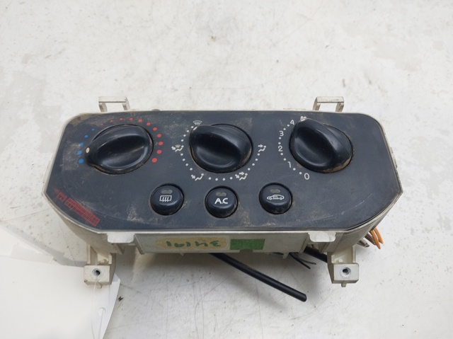 Unidad de control, calefacción/ventilacion 7701049075 Renault (RVI)