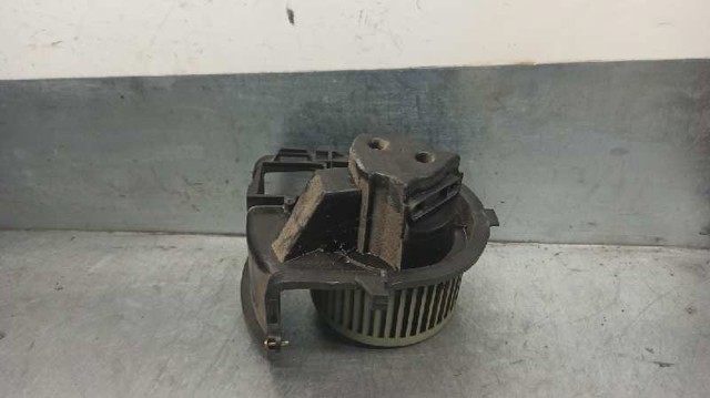 7701049076 Renault (RVI)