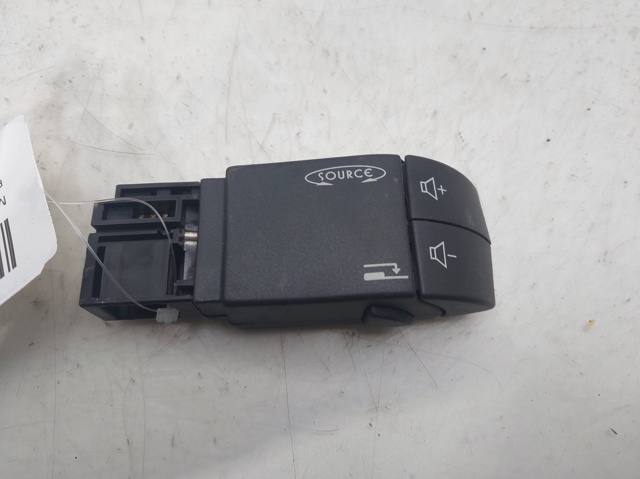 7701049643 Renault (RVI)