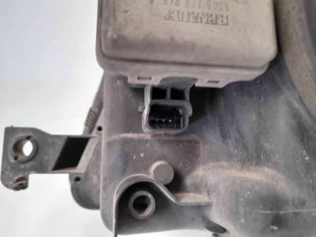 RENAULT 7701053980 Faro derecho  disponible Lugo