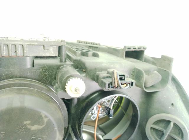 RENAULT 7701053980 Faro derecho  en stock Terrassa