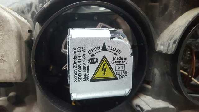 7701053980 Faro derecho  disponible Burgos