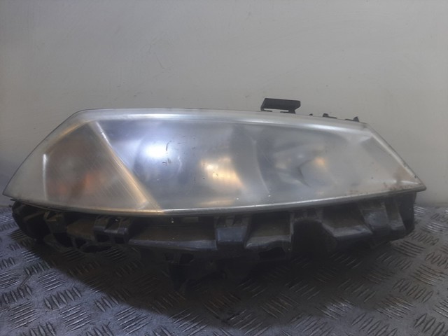 7701054655 Faro derecho  comprar en Pontevedra