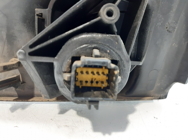 RENAULT 7701054686 Espejo retrovisor derecho  disponible España