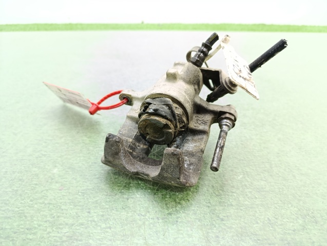 RENAULT 7701056165 Pinza de freno trasera derecha  en stock Terrassa