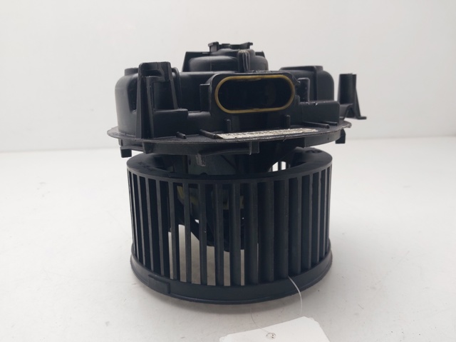 7701056964 RENAULT Motor del ventilador del calefactor  disponible Ourense