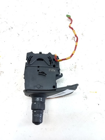7701057088 RENAULT Conmutador izquierdo de la columna de dirección  disponible Alicante