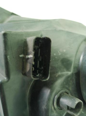 RENAULT 7701057658 Faro derecho comprar Barcelona