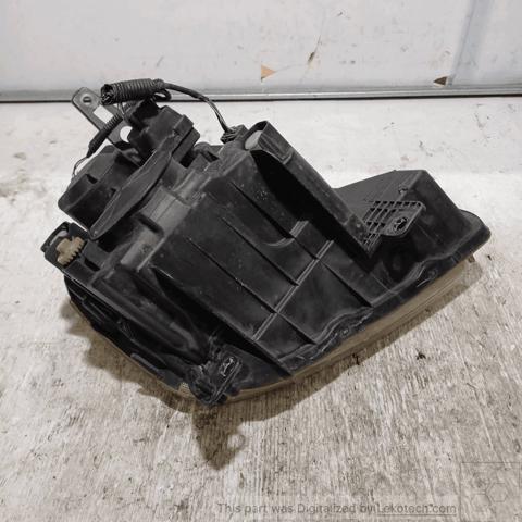 7701058174 Faro izquierdo  en stock Sabadell