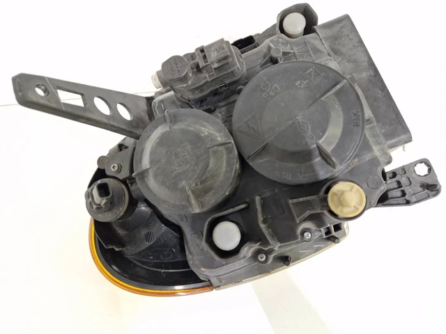 RENAULT 7701058174 Faro izquierdo  en stock Terrassa