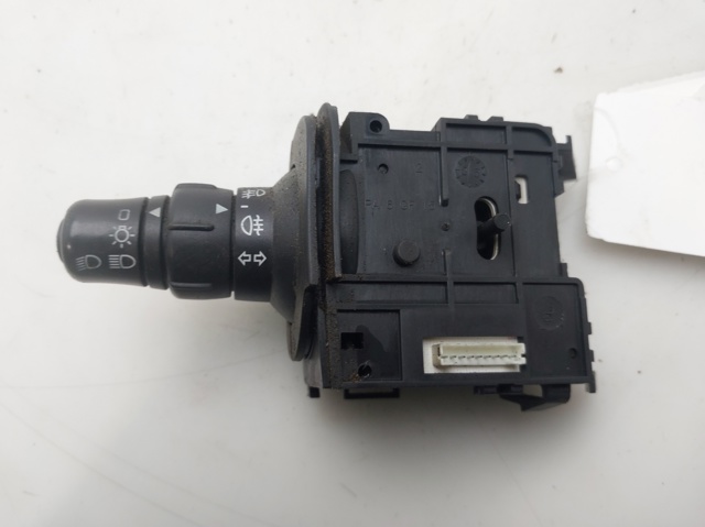 7701060397 RENAULT Conmutador izquierdo de la columna de dirección  en stock Huelva
