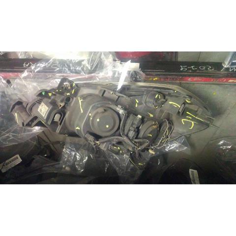 7701061076 RENAULT Faro derecho  en stock Huelva