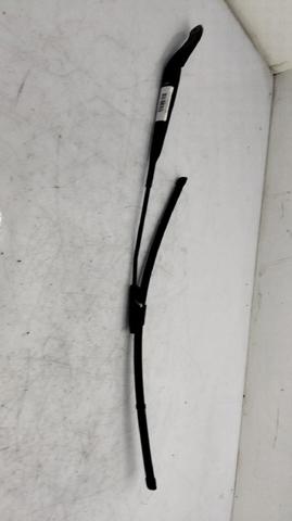 Comprar Brazo del limpiaparabrisas, luna delantera Clio III BR01, CR01