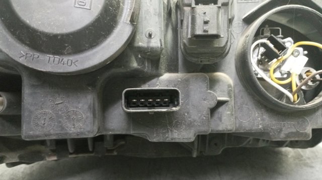 RENAULT 7701061669 Faro izquierdo comprar Pamplona
