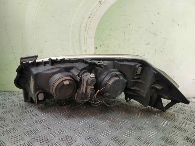 RENAULT 7701064017 Faro derecho  comprar en Ponferrada
