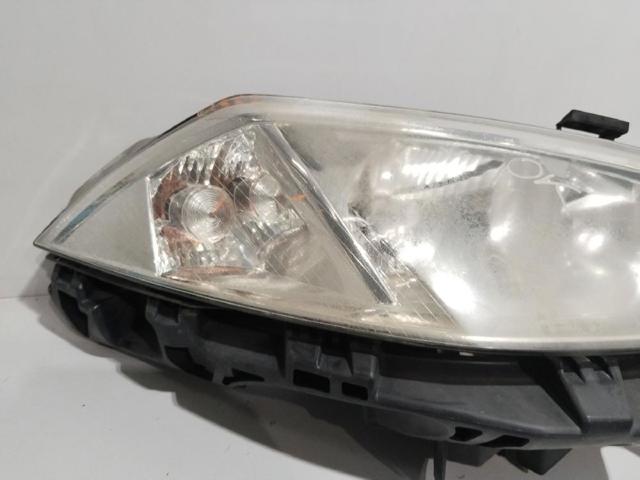 7701064017 RENAULT Faro derecho  comprar en Oviedo
