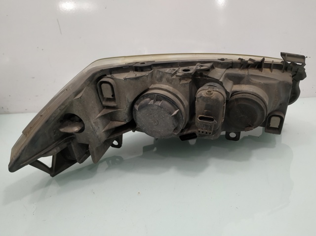 7701064018 RENAULT Faro izquierdo comprar Madrid