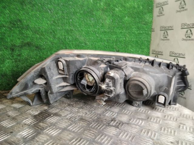 7701064018 RENAULT Faro izquierdo  en stock Huelva