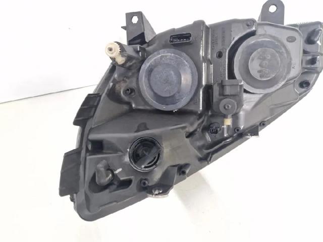 7701064130 RENAULT Faro derecho  comprar en Lleida