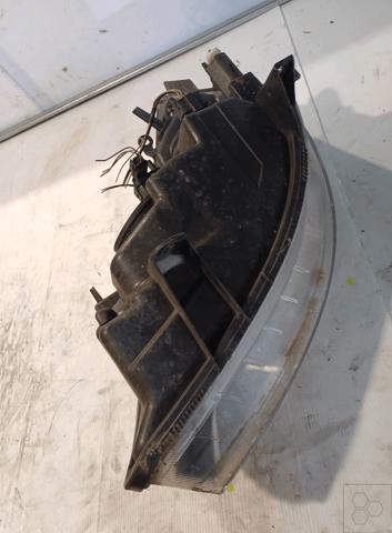 RENAULT 7701064130 Faro derecho  comprar en Ponferrada