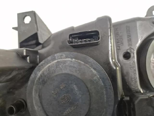 7701064130 RENAULT Faro derecho  en stock Córdoba