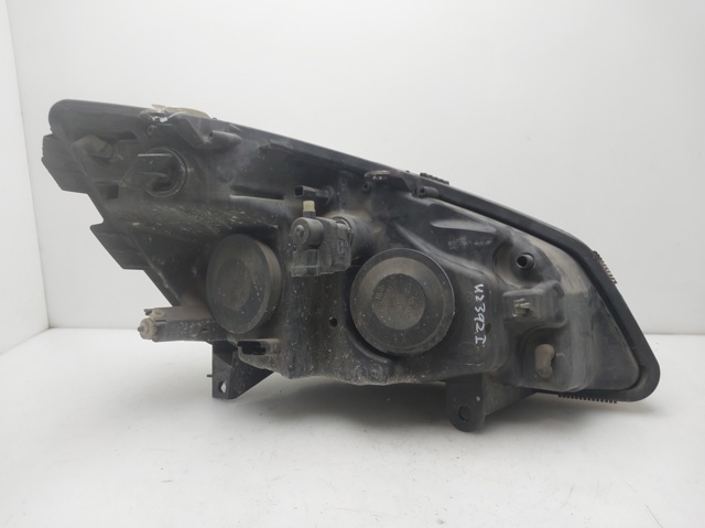 7701064132 RENAULT Faro izquierdo comprar Bilbao